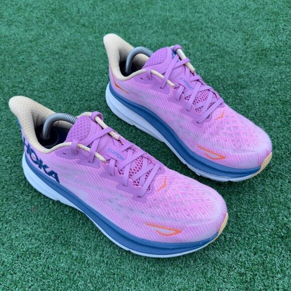 HOKA ONE ONE CLIFTON 9 - Women’s Running Shoes - SIZE 10.5B